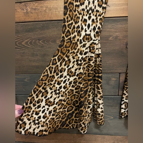 Grace & Emma Leopard flare pants Girls size 8-10 - Picture 3 of 8